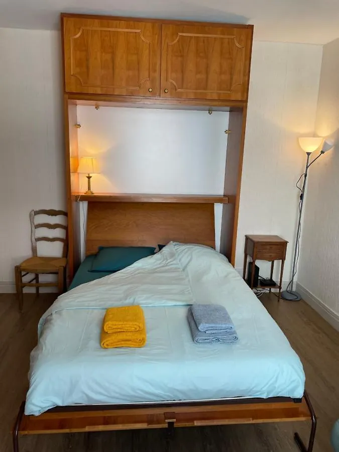 Central Cosy & Charming Studio, Typically Parisian France